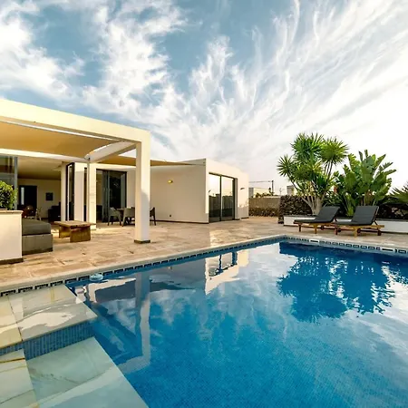 Casa Chani With Heated Pool In El Roque فيلة *